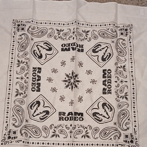 Dodge Ram Rodeo Logo 2 Black and 1 White Scarf - Picture 2 of 4